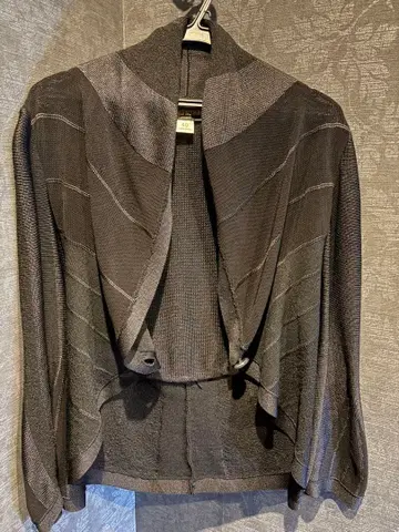 HIROKO KOSHINO 블랙 긴팔 가디건 40