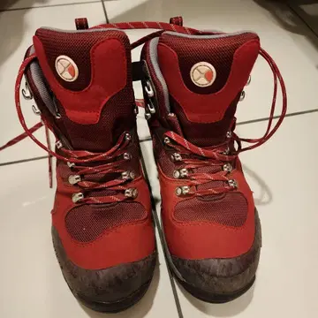 Caravan 등산화 레드 25.5EEE