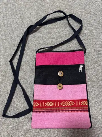 패브릭 소재 숄더백 핑크 블랙