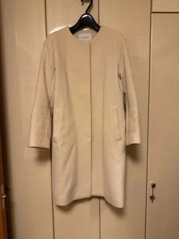 Spock and span 화이트 롱 코트