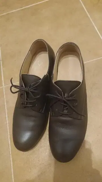 ing 잉그 레이스업 가죽 신발 다크 브라운