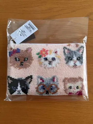 FELIER 페이러 라브라리 프리티 캣츠 플랫 파우치