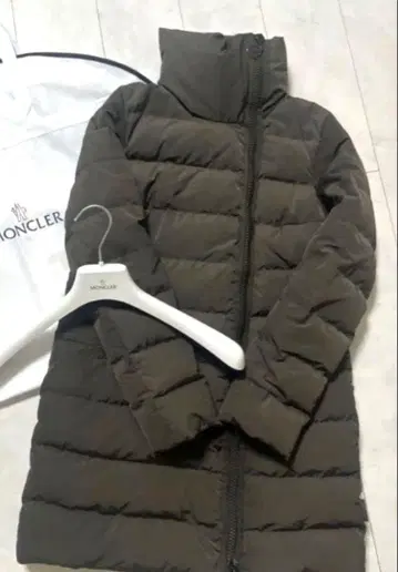 MONCLER 다운 자켓 다크 그레이 후드 부착
