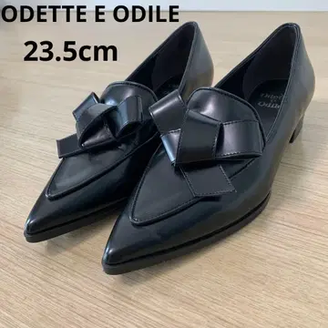 새상품급 오데뜨 앤 오딜 리본 포함 스틸레토 로퍼 블랙