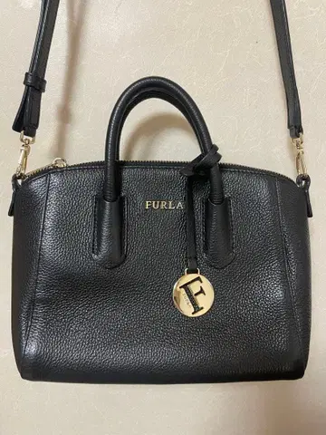 FURLA 블랙 가죽 숄더백