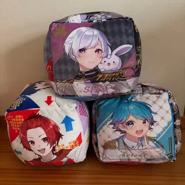 이레귤러 스퀘어 리우라 호토케 쇼토 나이코 이프 유스케 다이스형 쿠션