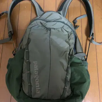 patagonia 백팩 올리브 그린 28L