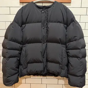 심리스 다운 노카라 자켓 MACPHEE 36 사이즈 블랙