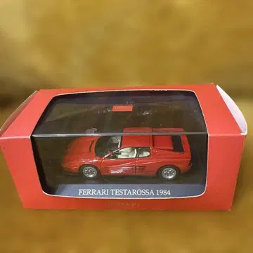 페라리 테스타로사 1984 빨간색