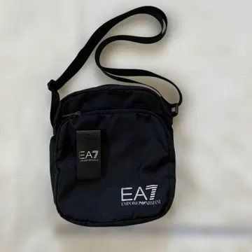 EA7 Emporio Armani 숄더백 블랙