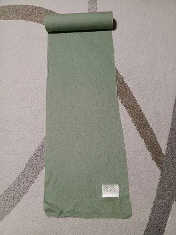 [ 미사용 ] 탄고 크레이프 원단 옷감 특수 견고함 염색 연두색