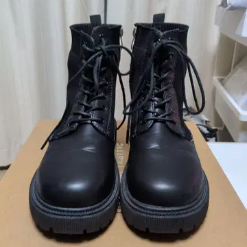 슈라루 니트 레이스업 부츠 23.5 블랙
