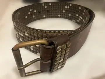 B'2nd 가죽 메탈 스터드 벨트 브라운