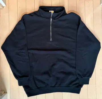 프릭스스토어 Freaks Store 블랙 하프 지퍼 맨투맨