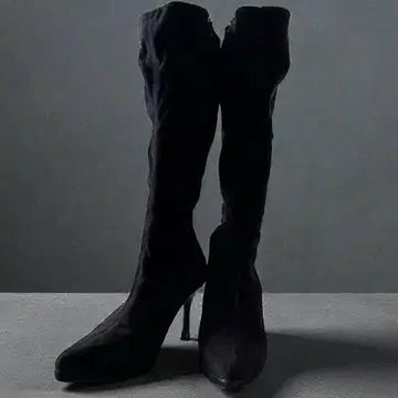 블랙 스웨이드 롱 부츠 하이힐