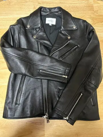 새상품급 뷰티 앤 유스 램 가죽 더블 라이더 자켓 M
