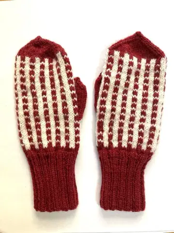 북유럽 뜨개질 미튼 핀란드 할머니의 손뜨개질