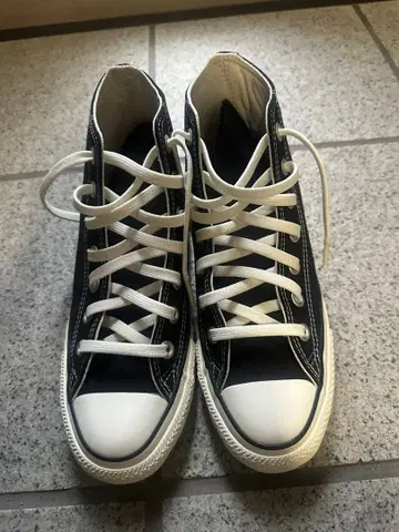 Converse 블랙 하이컷 스니커즈