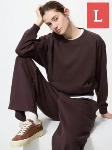 유니클로 / 맨투맨 크롭 셔츠 (DARK BROWN L 사이즈)