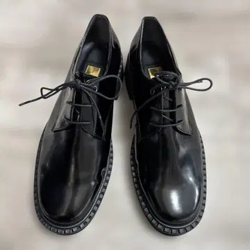 르 탈롱 그리세 블랙 레이스업 슈즈