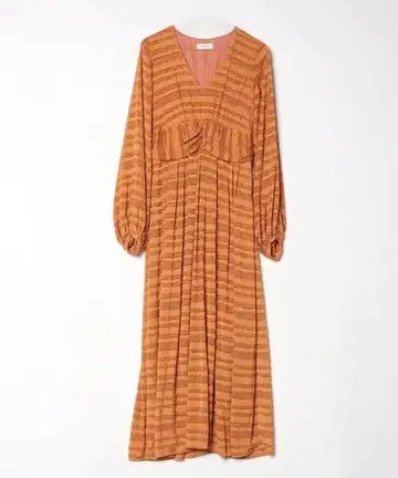 미사용 AKTE 볼륨 슬리브 자카드 원피스