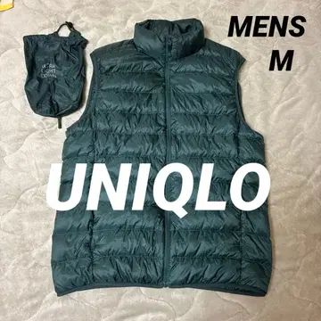 새상품급 유니클로 울트라 라이트 다운 베스트 그린 남성용 M 수납 봉투