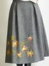 새상품 로이스크레용 플라워헴 스커트