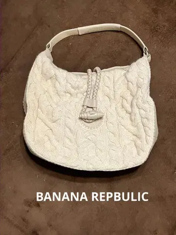 바나나리퍼블릭 숄더백 아이보리