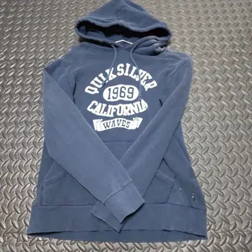 Quiksilver 네이비 후드티 S 사이즈