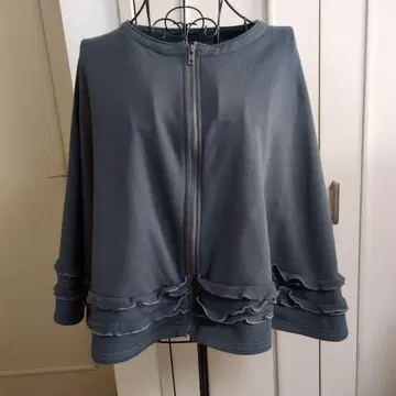 그레이 프릴 케이프 코트 핸드메이드