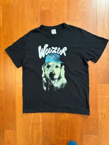 새상품급 WEEZER 티셔츠 S 사이즈