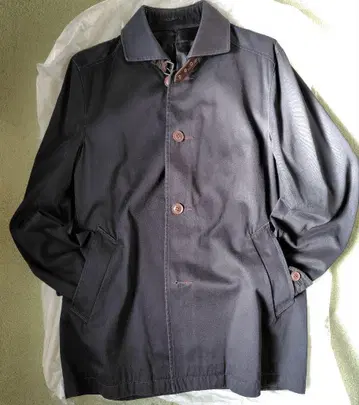 다크 그레이 스텐카라 코트