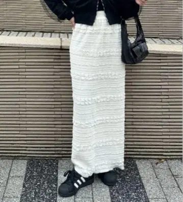 화이트 y/m by misato 프론트 지퍼 자카드 스커트