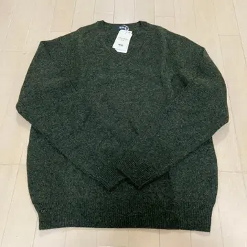 유니클로 남성용 라무 V넥 스웨터