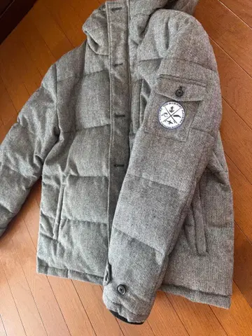 그레이 다운 자켓 후드 부착