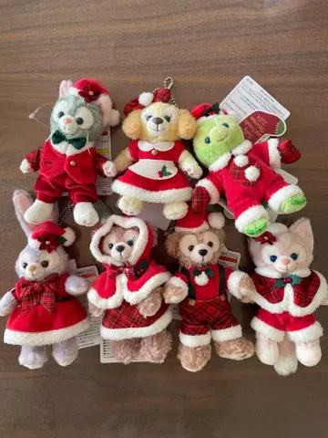 더피 앤 프렌즈 크리스마스 인형 배지 2024