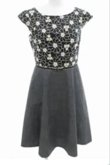 토카 원피스 꽃무늬 이소재 도킹