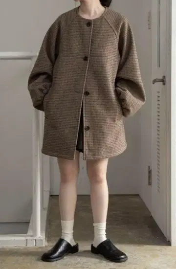 lawgy 레글런 소매 체크 미디 아우터