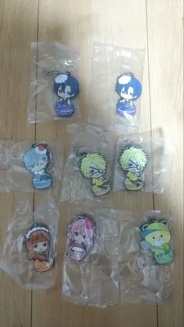 컬러풀 피치 러버 키링 8개 세트