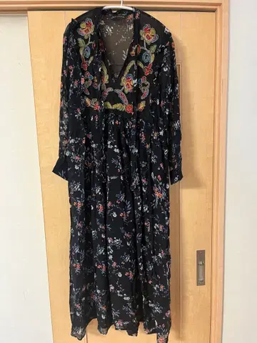 ZARA WOMAN 시어 자수 꽃무늬 보타이 원피스 M사이즈