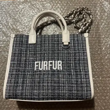FUR FUR 트위드 로고 토트백 그레이