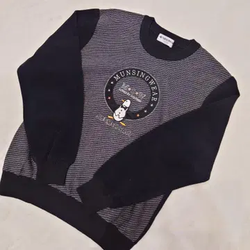 먼싱웨어 니트 스웨터 검정 블랙 펭귄 L 사이즈