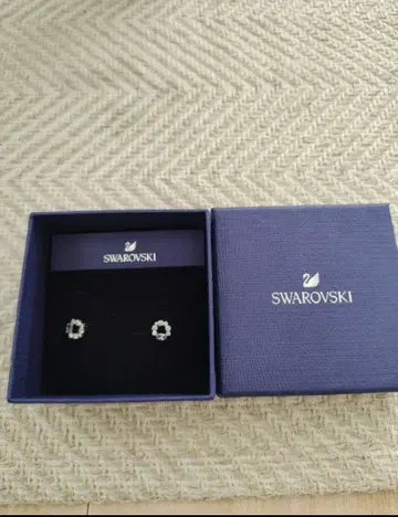 Swarovski 크리스탈 귀걸이