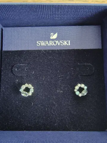 스와로브스키 SWAROVSKI 크리스탈 귀걸이