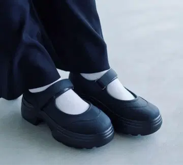 LEPSIM 스트랩 통굽 신발 블랙 M(23~23.5cm)