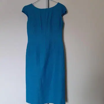 [ 새상품 ] LATIR 슬리브리스 무릎 기장 원피스 파랑