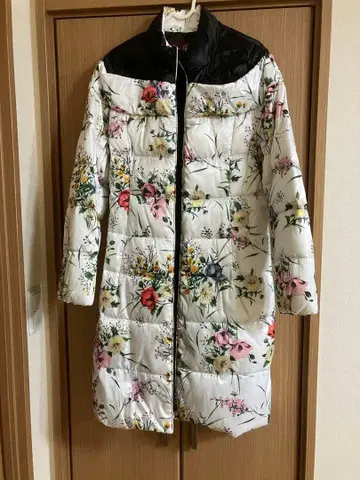 슈퍼 뷰티 44 XL 다운 코트 꽃무늬 화이트