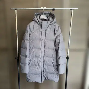 유니클로 심리스 다운 코트 남성용 M 그레이