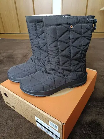 [ 미사용 ] 보그스 스노우데이 미드