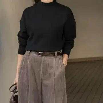 어반 리서치 도어스 축열/세탁 가능 보틀넥 니트 스웨터 M 블랙 A441